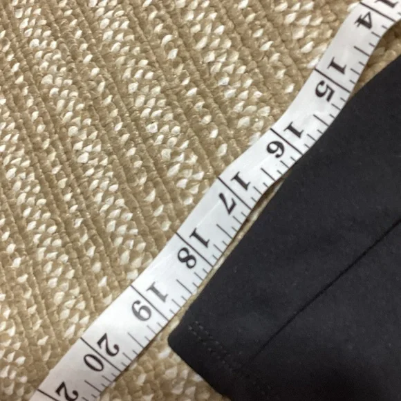 NWT Size 2 Torrid Black V-Neck Sleeveless Jumpsuit - Picture 10 of 11